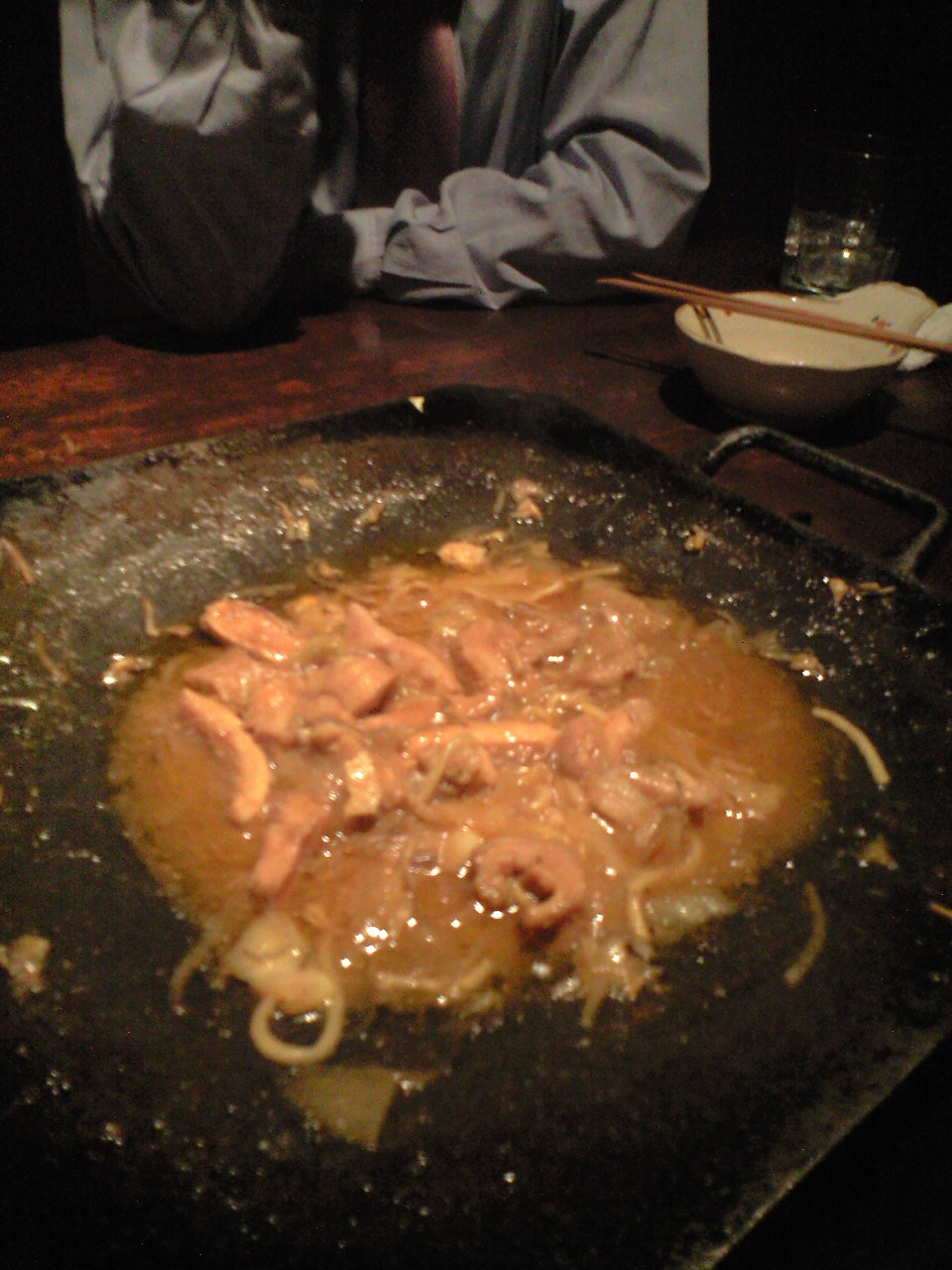 再び・・・
