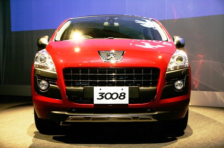 ボンバー　３００８　試乗しました！
