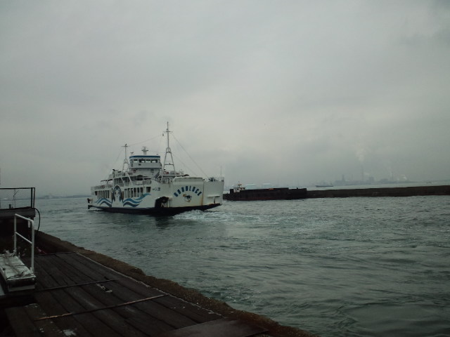 関門海峡フェリーが...