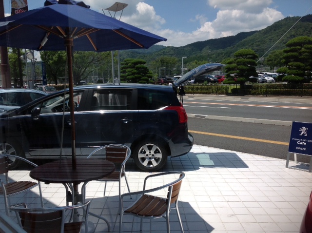 プジョー山口　カフェ　オープン 