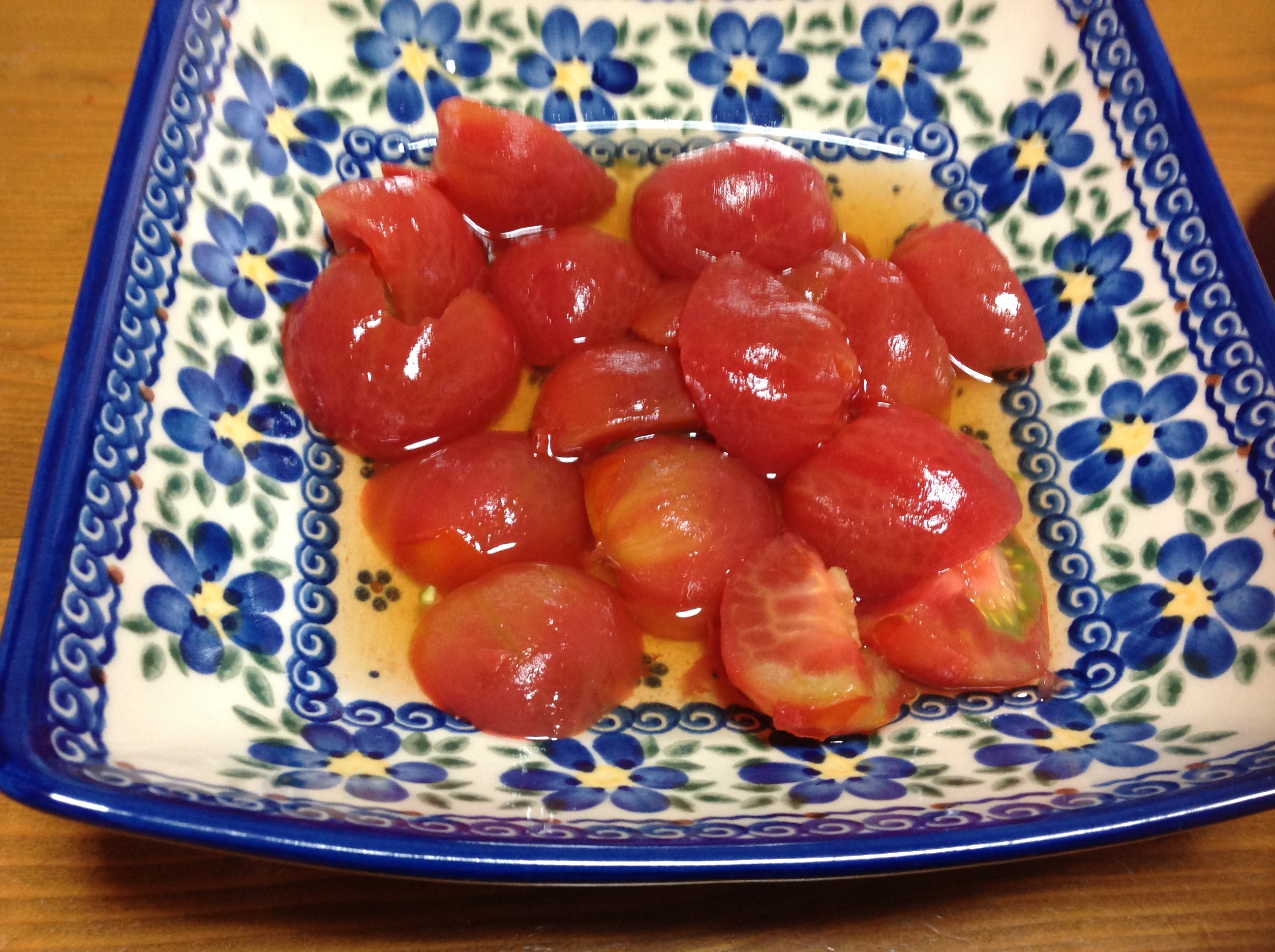 トマトでも食べて   ! 