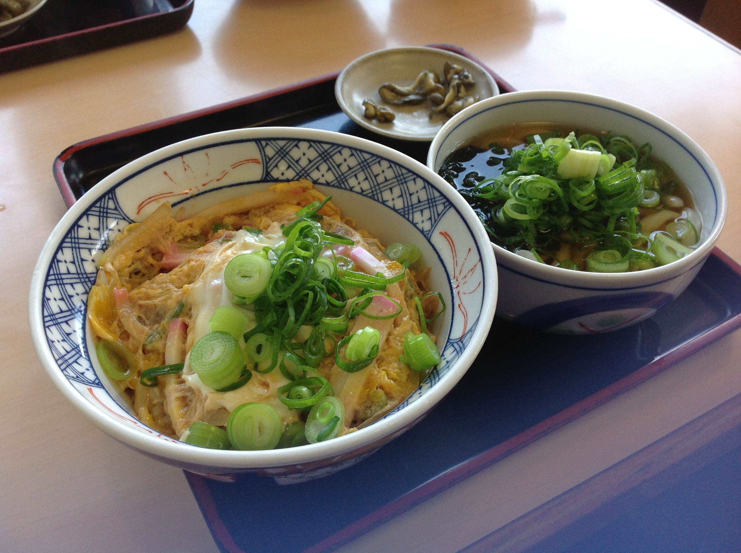 本日のランチはどんどんで