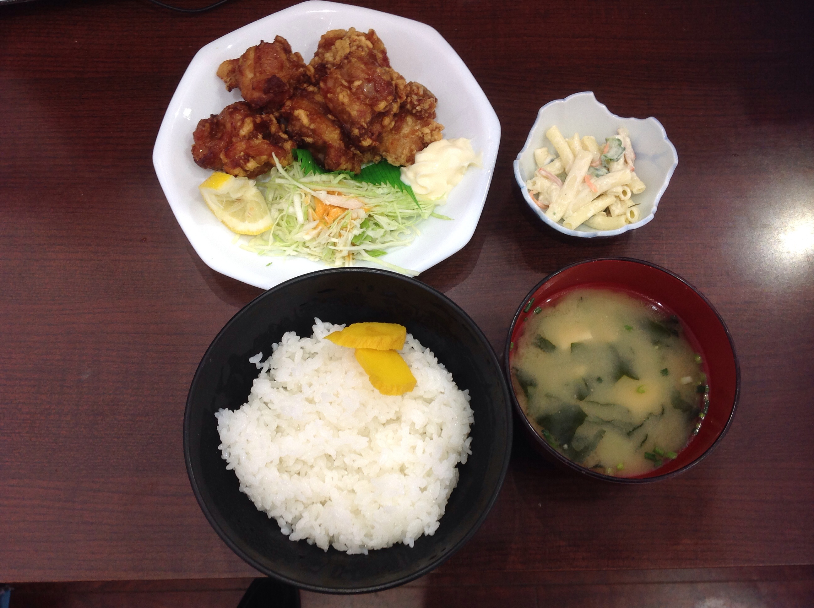 プジョー下関でから揚げ定食