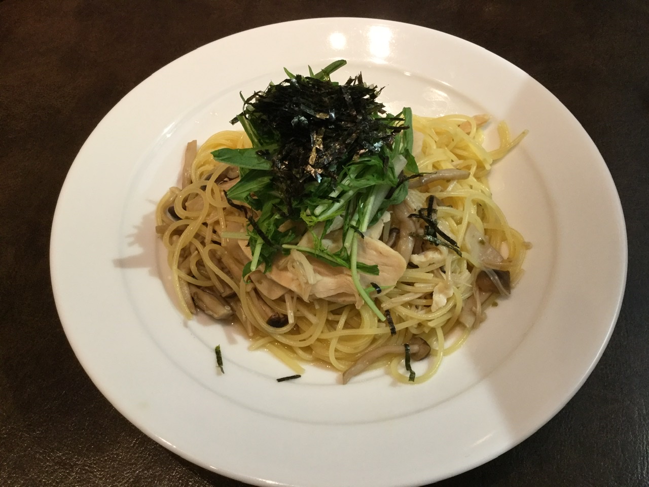 蒸し鶏とキノコの柚子胡椒パスタ