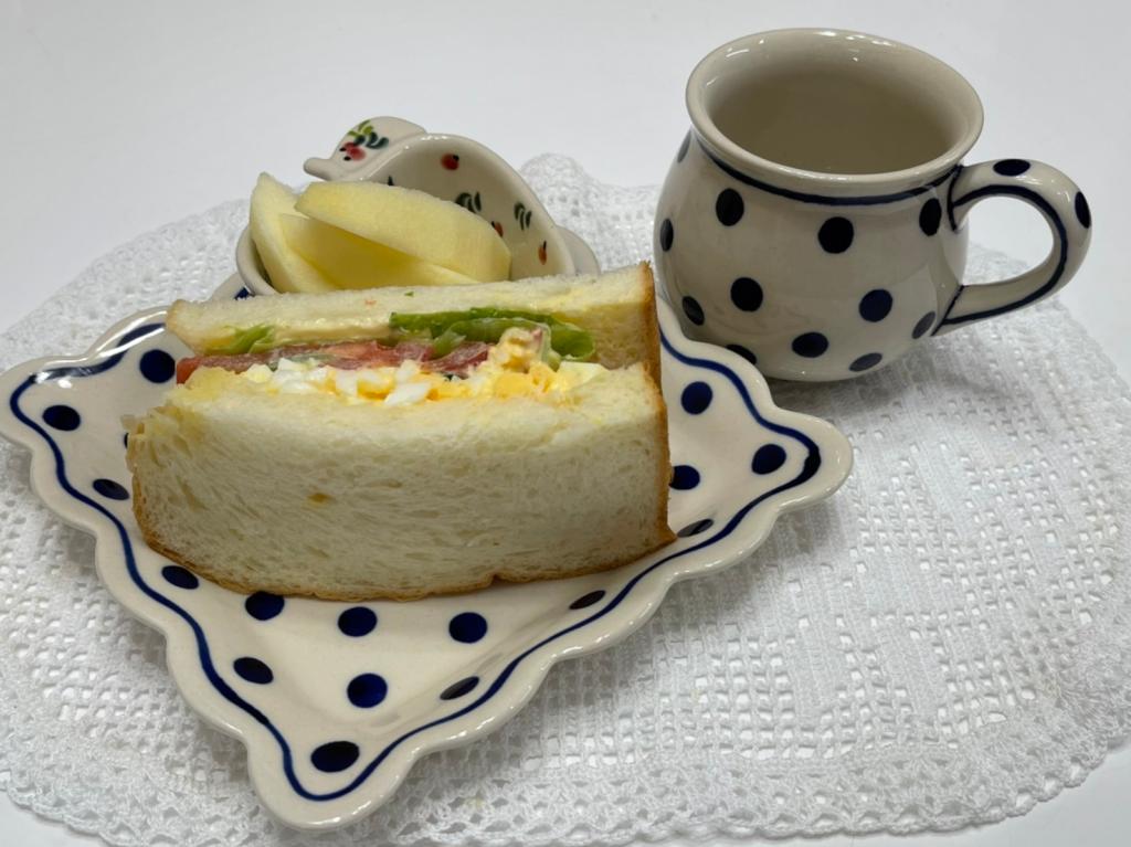 朝食